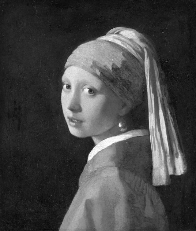 Girl with a Pearl Earring in grayscale, showing its value structure with the color removed